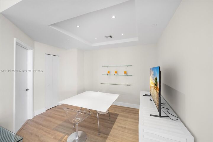 Property Photo: 4775 Collins Ave Ph4306 FL 33140