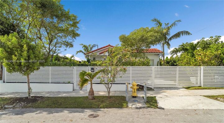 Property Photo: 1450 SW 20th Ave FL 33145