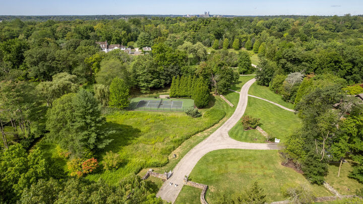 Property Photo:  10 Meadow Lane  NY 10577 