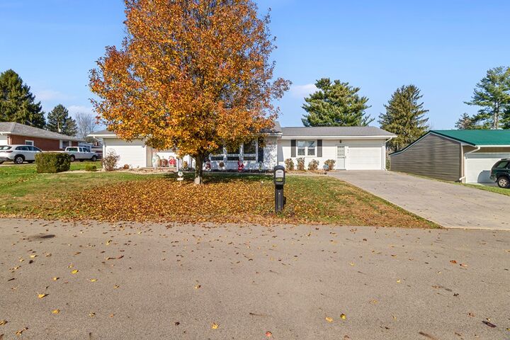 Property Photo: 815 Evergreen Lane OH 45601