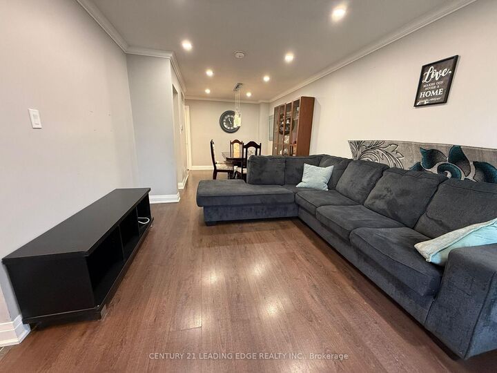 Property Photo: 714 Greenoch Court Upper ON L1J 6H4