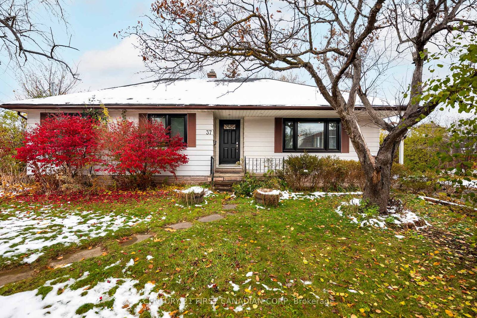 Property Photo:  37 McLaughlin Road N  ON L6X 1Y9 