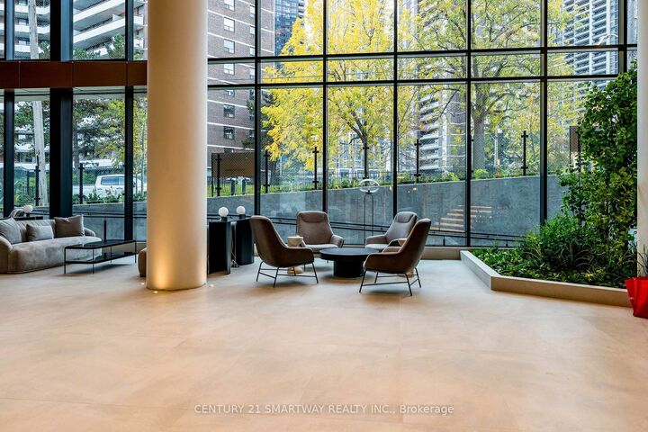 Photo de la propriété: 60 Central Park Roadway N/A 406 ON M9A 0E6