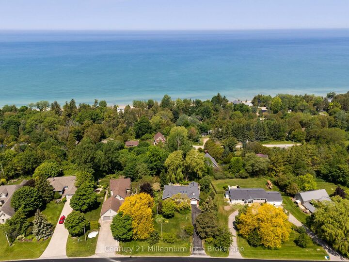 Property Photo:  790 Lake Range Drive  ON N2Z 0C3 