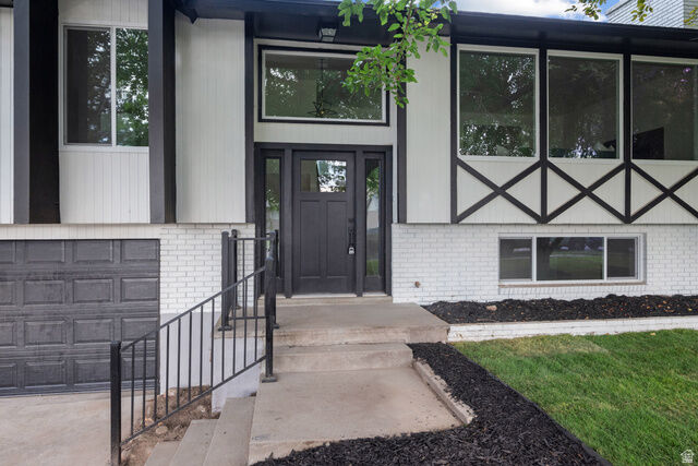 Property Photo:  8657 S 910 E  UT 84094 