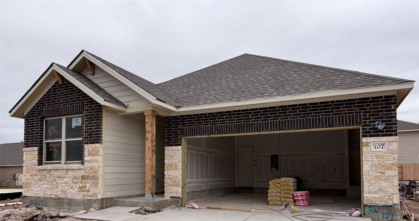 Property Photo: 107 Coleto Trail TX 78602