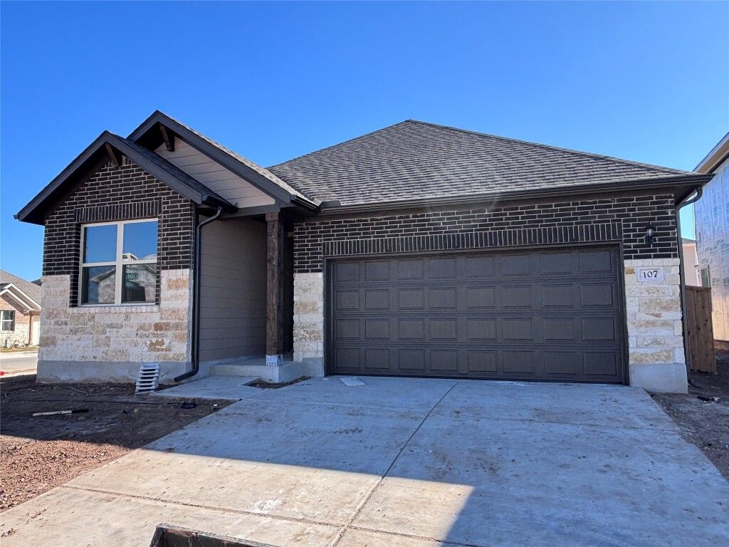 Property Photo:  107 Coleto Trail  TX 78602 