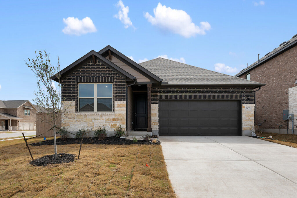 Property Photo:  107 Coleto Trail  TX 78602 