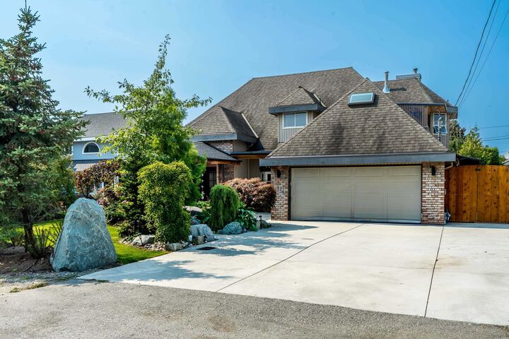 Property Photo:  4553 66 Street  BC V4K 4Y8 