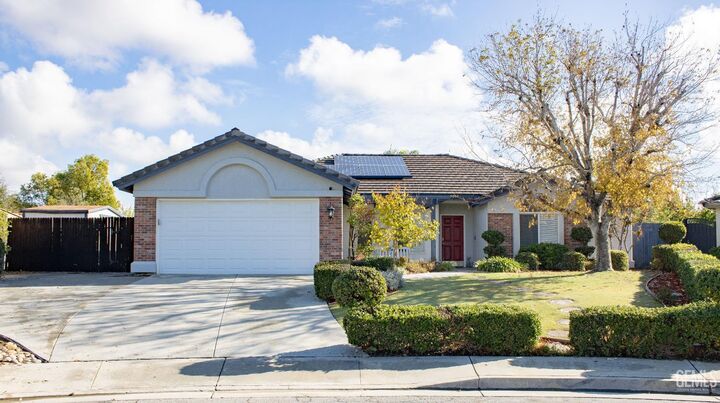 Property Photo: 5004 Sioux Place CA 93312