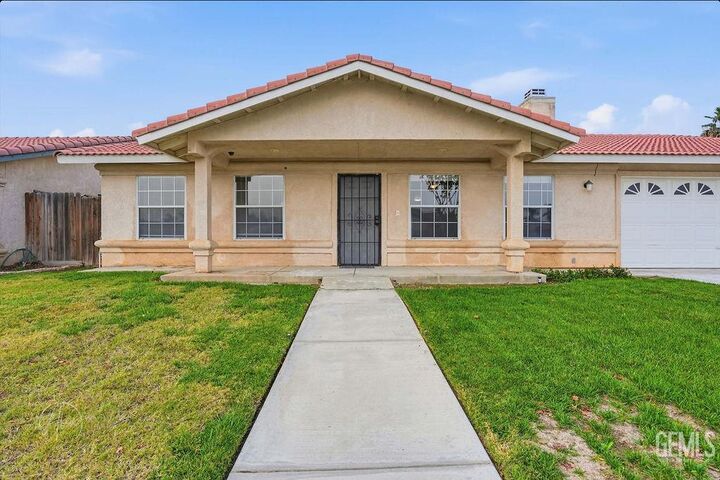 Property Photo:  8005 Snowbird Street  CA 93307 