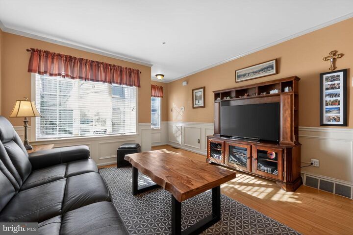 Property Photo: 17 Buttonwood Drive PA 19341