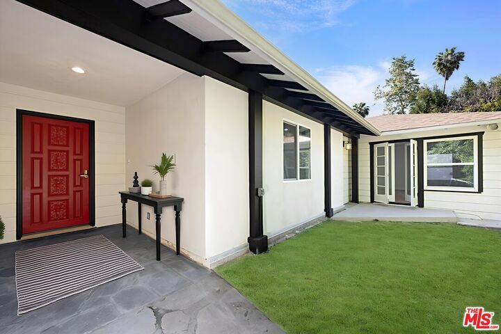 Property Photo: 1805 Nichols Canyon Rd CA 90046