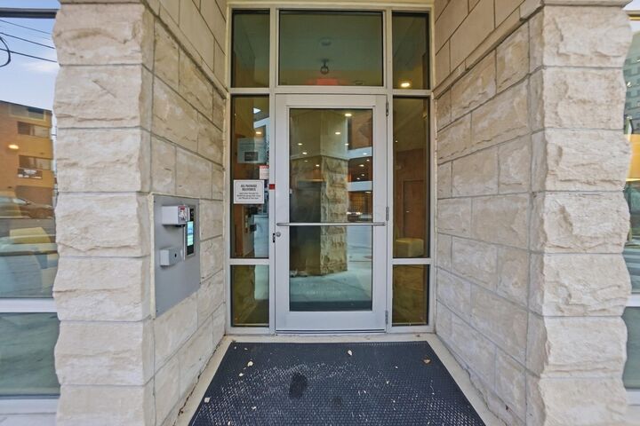 Property Photo:  196 S Grant S Avenue  OH 43215 