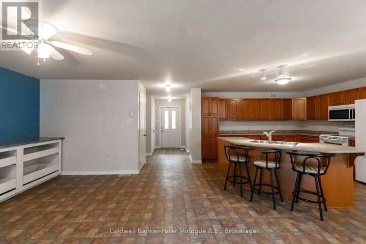 Property Photo: 567 Sunset Cove Road ON P0H 1H0