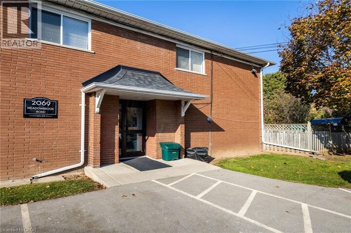 Photo de la propriété:  2069 Meadowbrook Road 4  ON L7P 2A3 