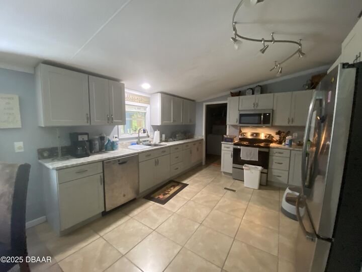 Property Photo:  1836 Hickory Street  FL 32110 