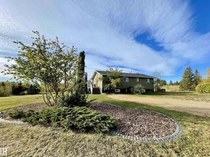 Property Photo: 2401 Twp Road 524 AB T7Y 2K8