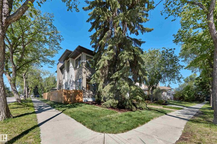 Property Photo:  9704 146 Street NW  AB T5N 2Z4 