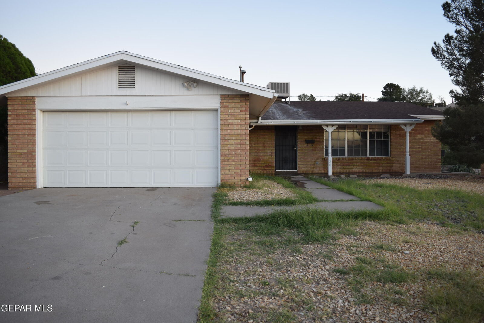 Property Photo:  136 S S Festival Drive  TX 79912 