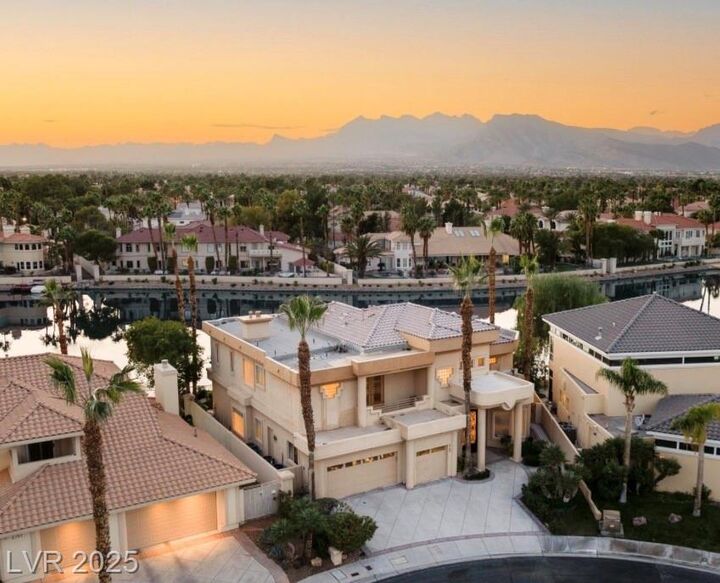 Property Photo: 2705 Crystal Beach Drive NV 89128