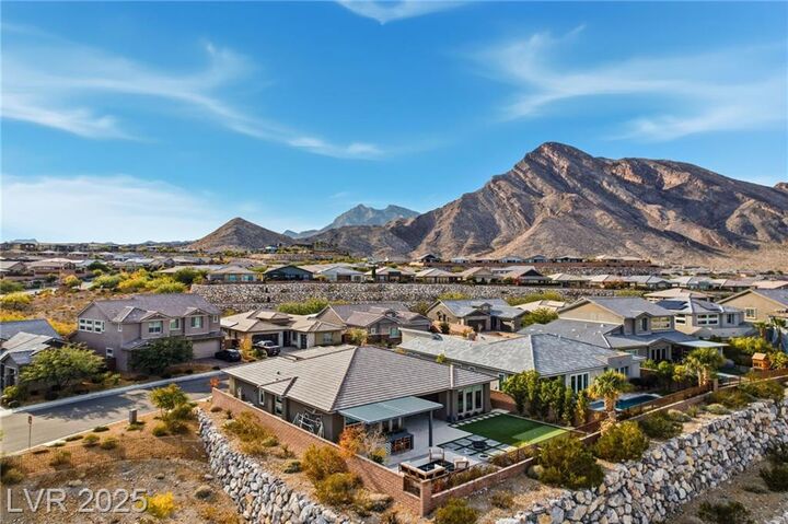 Property Photo: 2900 Raywood Ash Drive NV 89138