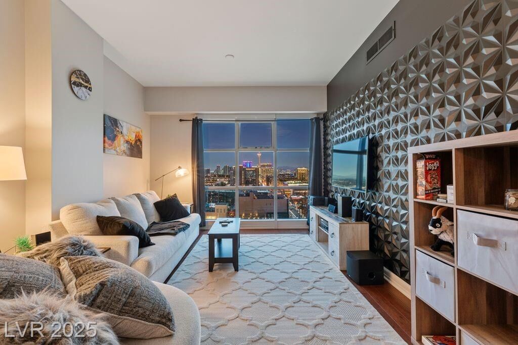 Property Photo:  150 Las Vegas Boulevard 1608  NV 89101 