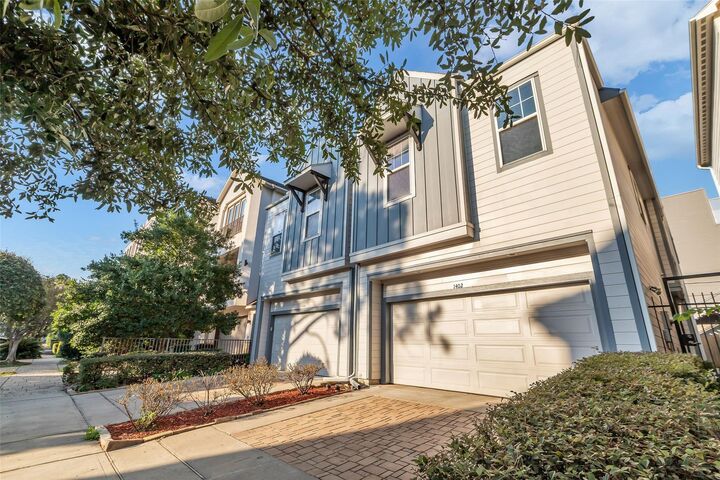 Property Photo:  1402 Crocker Street  TX 77019 