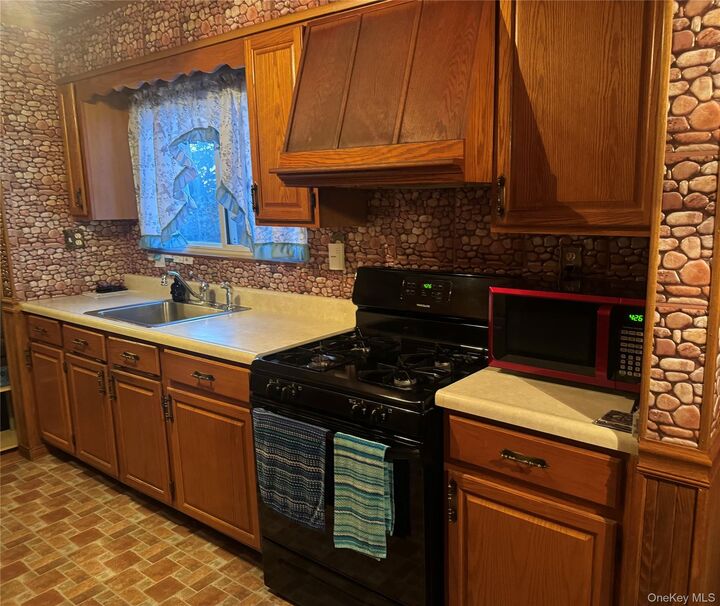 Property Photo: 304 Clark Place NY 12543