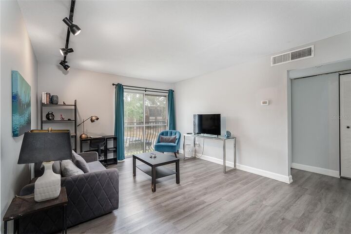 Property Photo: 1700 SW 16th Court C25 FL 32608