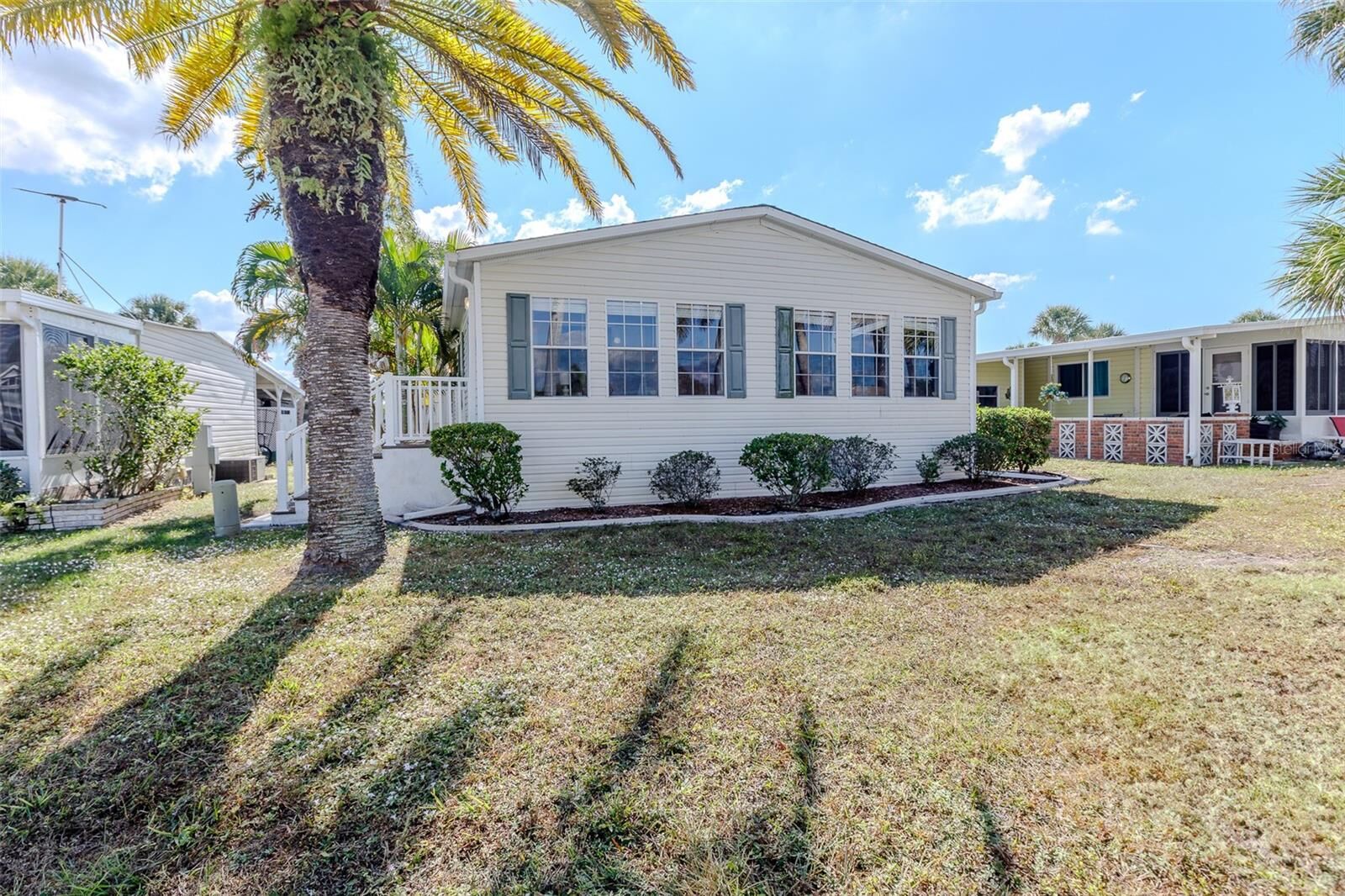 Property Photo: 2100 Kings Highway 21 FL 33980