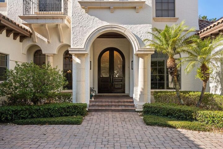 Property Photo: 8222 Stone Mason Court FL 34786