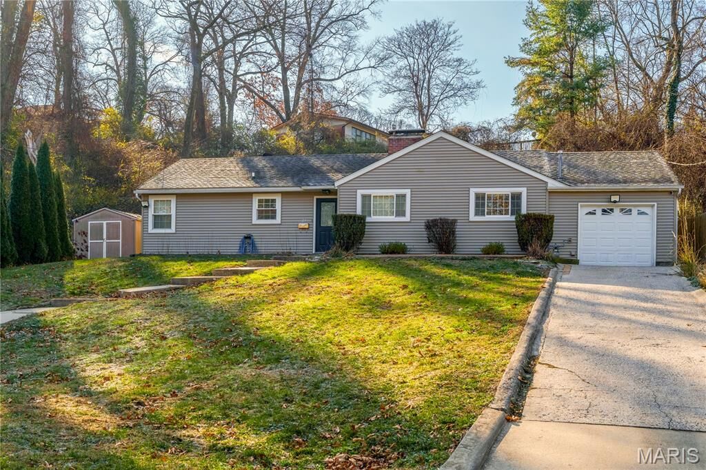 Property Photo:  23 Windsor Drive  IL 62223 