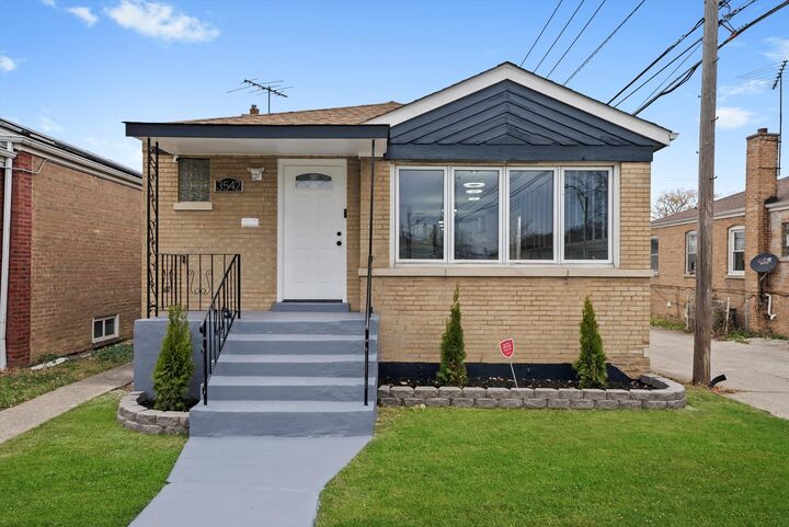 Property Photo: 3542 W 77th Street IL 60652