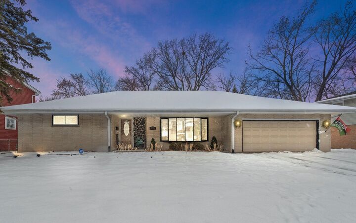 Property Photo:  15252 Waterman Drive  IL 60473 