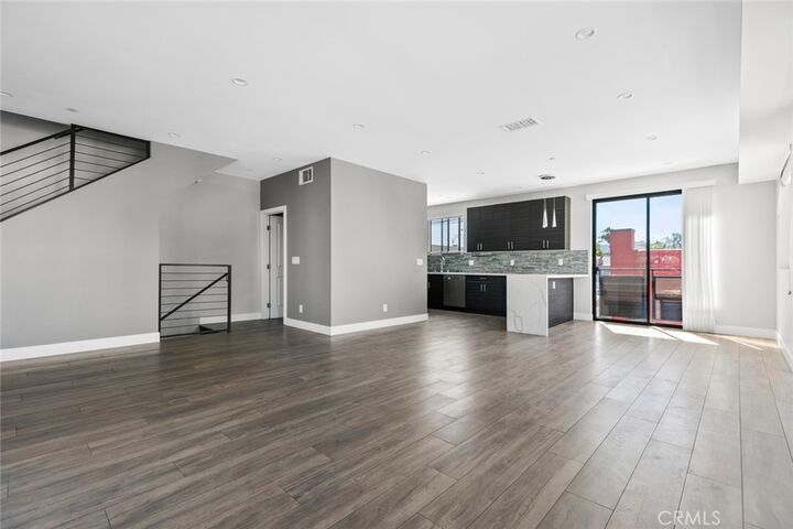 Property Photo: 14436 1/2 Tiara Street CA 91401