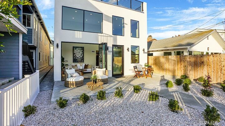 Property Photo:  808 W Balboa Front  CA 92661 