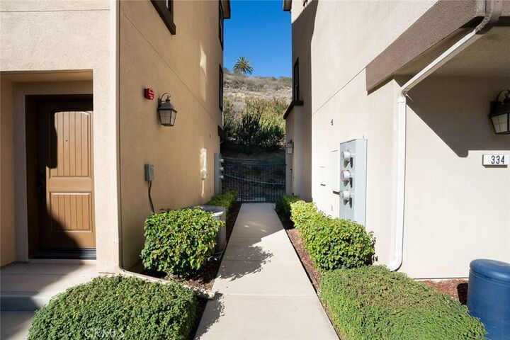 Property Photo:  334 Mission Terrace Ave  CA 92069 