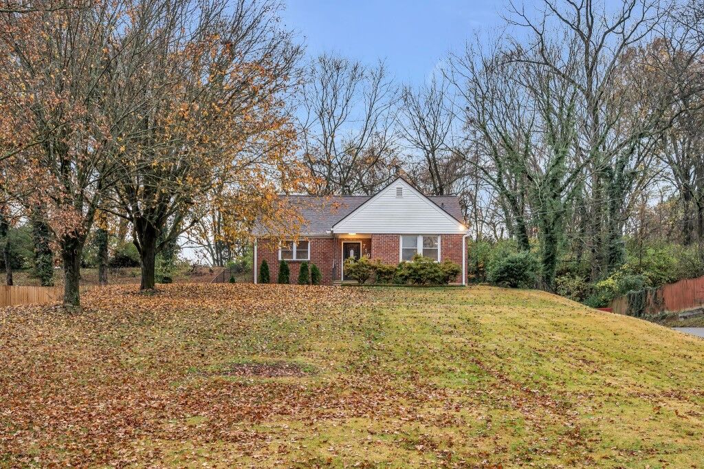 Property Photo:  719 Woodmere Dr  TN 37217 