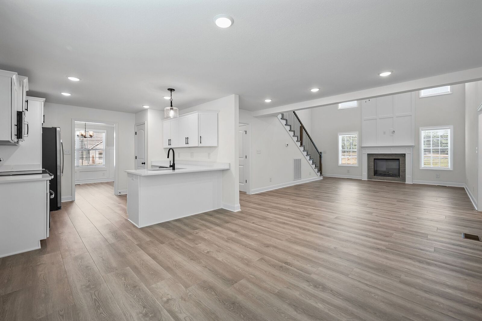 Property Photo: 612 Willow Park Dr TN 37043