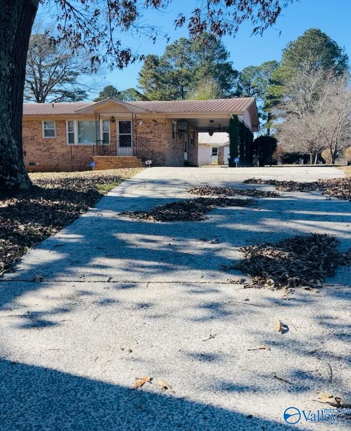 Property Photo: 387 Crawford Road AL 35768