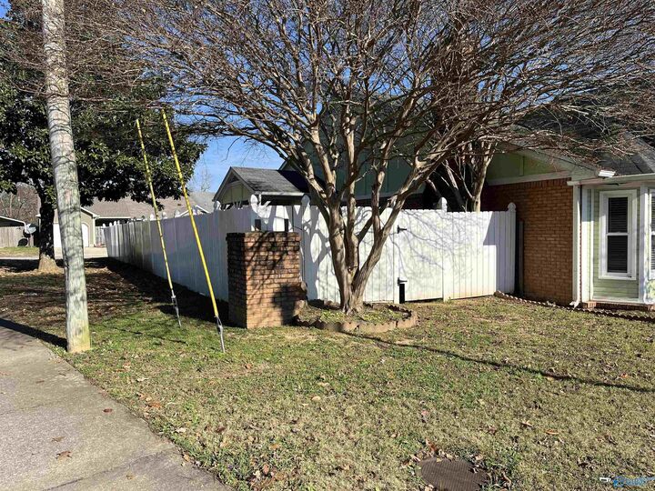 Property Photo:  340 Shadow Pointe Drive  AL 35601 