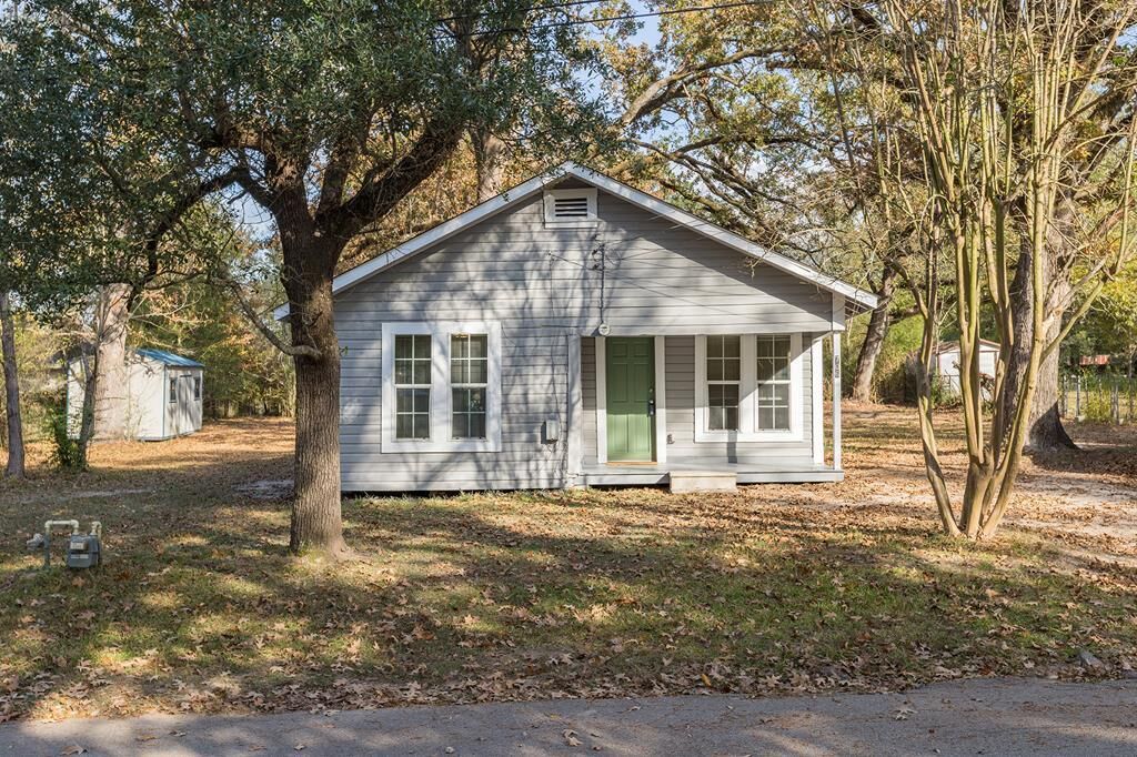 Property Photo:  706 Neches St  TX 75901 
