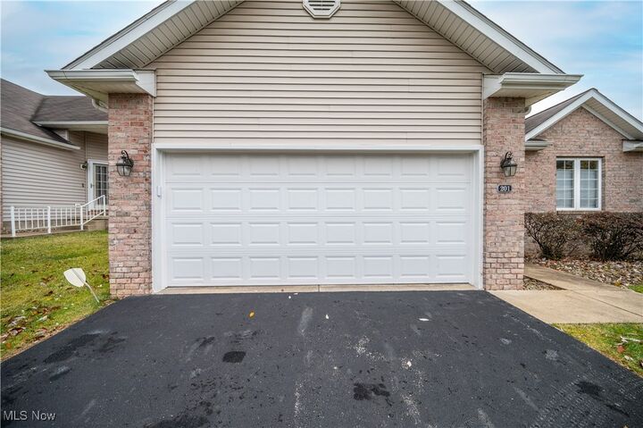 Property Photo: 125 Fitch Boulevard 201 OH 44515