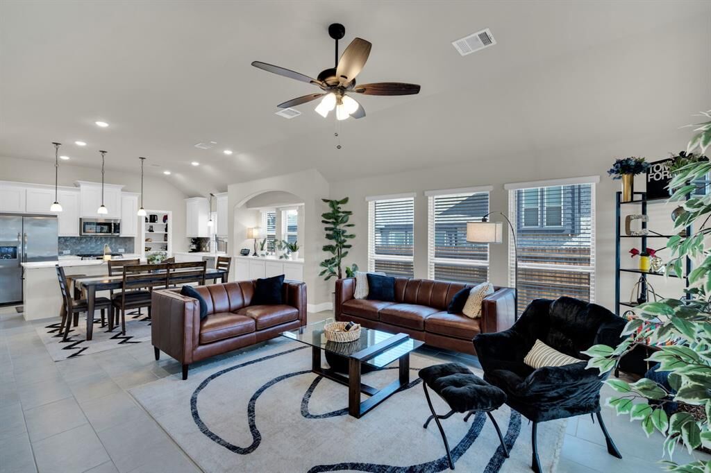 Property Photo: 208 Claywood Drive TX 75154