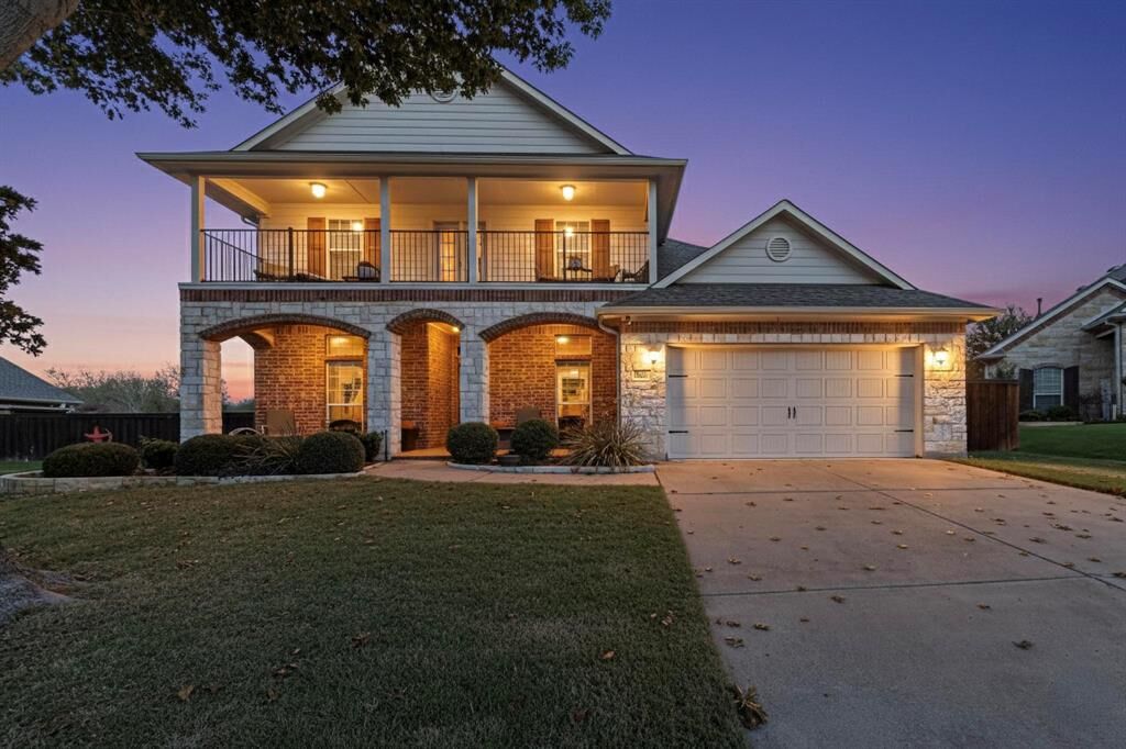 Property Photo:  4425 Don Drive  TX 76063 