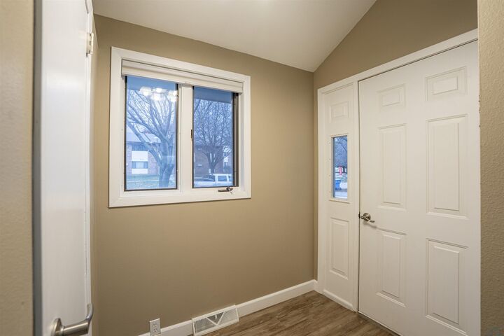 Property Photo:  1121 2nd St SE  IA 51031 