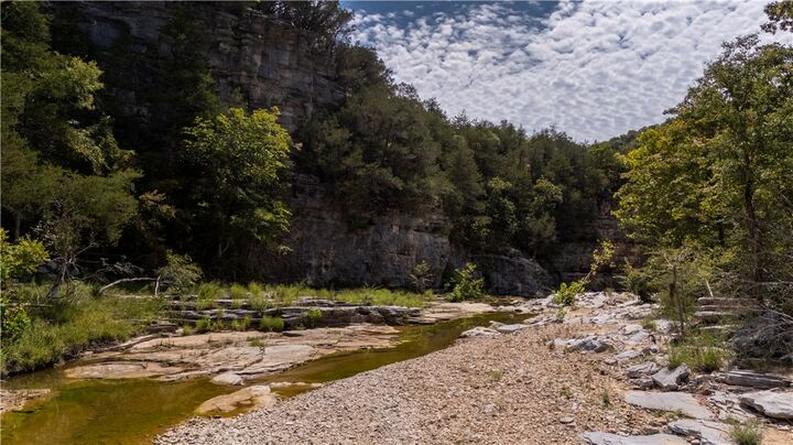 Property Photo: 505 Clabber Creek Lane AR 72687