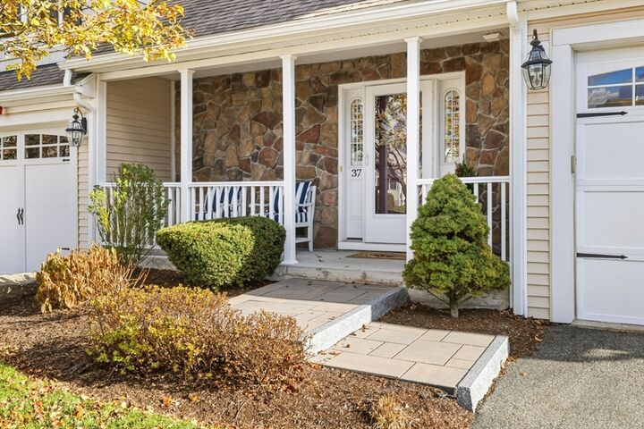 Property Photo:  37 Peaslee Cir 37  MA 01949 
