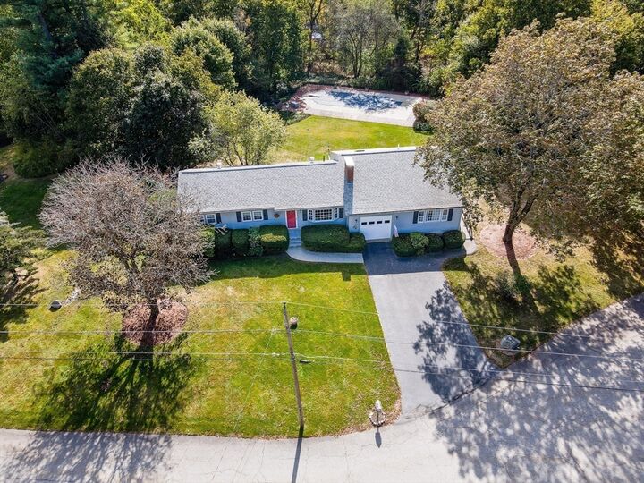 Property Photo:  20 Doral Drive  MA 01863 